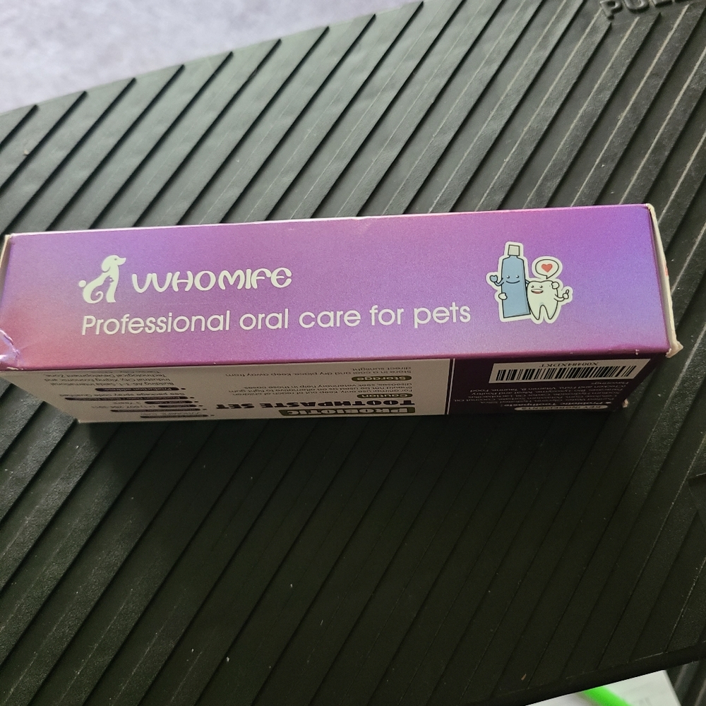 Probiotic Toothpaste with Coconut Chicken Flavor - Picture 2 of 5